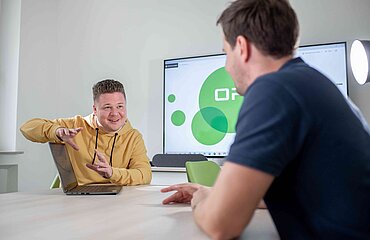 Beratung auf Augenhöhe | OPTINVEST Beamte